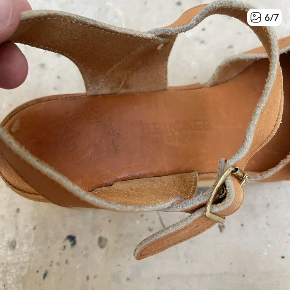 Vintage 70βs Cherokee Tan Leather Wedge Heel Platform Sandals Size 7 - Picture 5 of 6